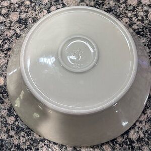 Pampered Chef large glazed stoneware bowl